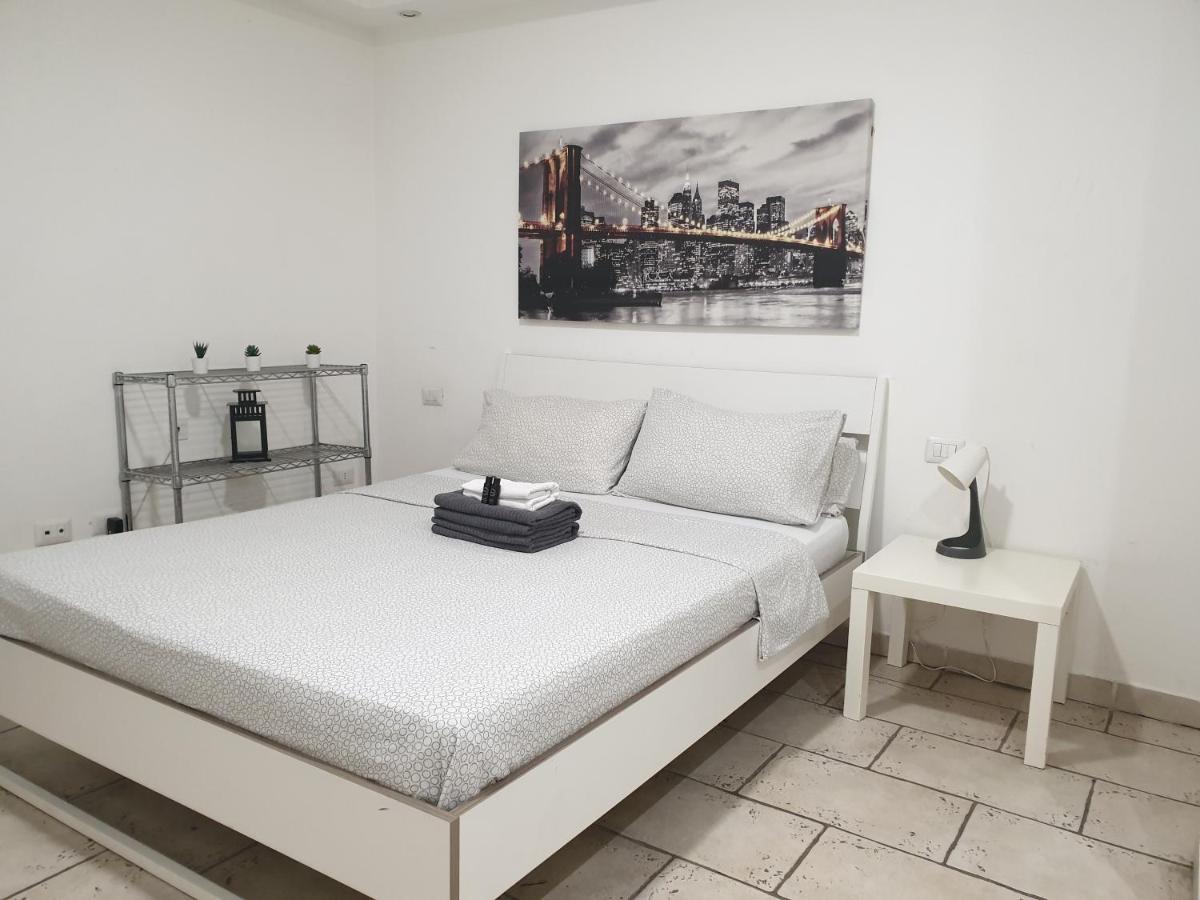 Pretty Space 100Metri Da Stazione Centrale — Photos 2